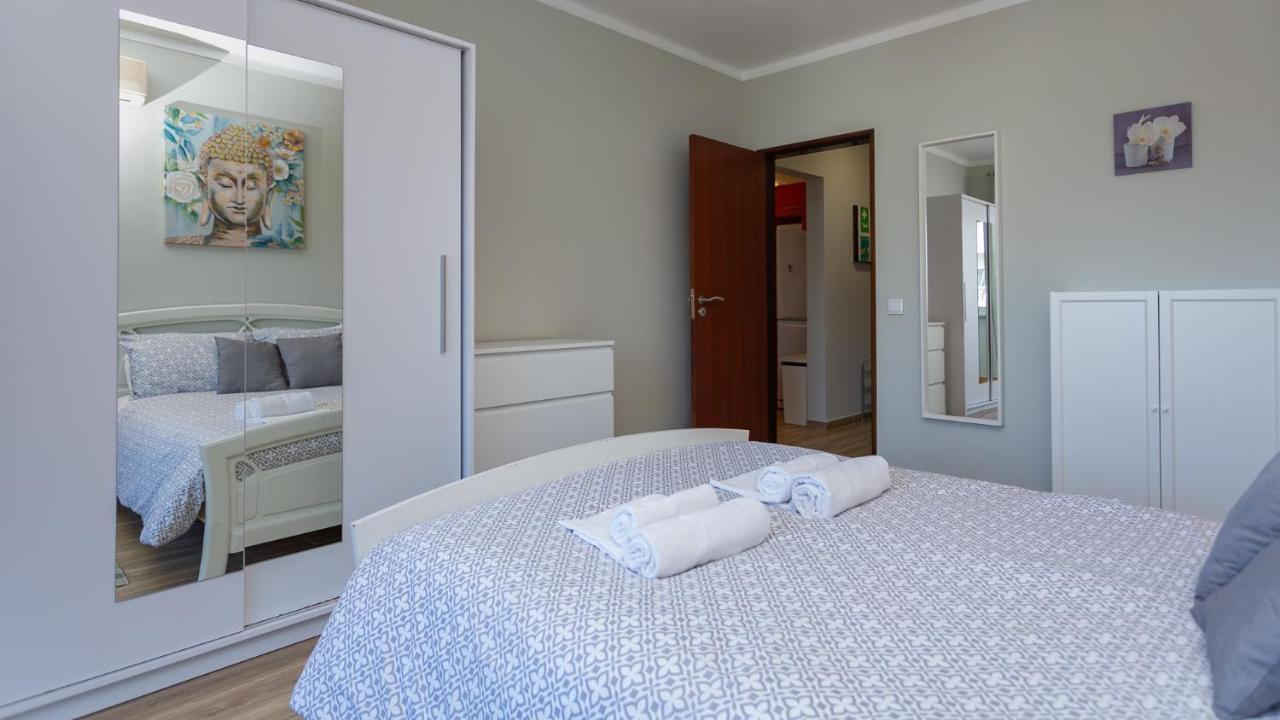 Comfort 1Bdr Apartment W/Pool By Lovelystay Portimao Bagian luar foto