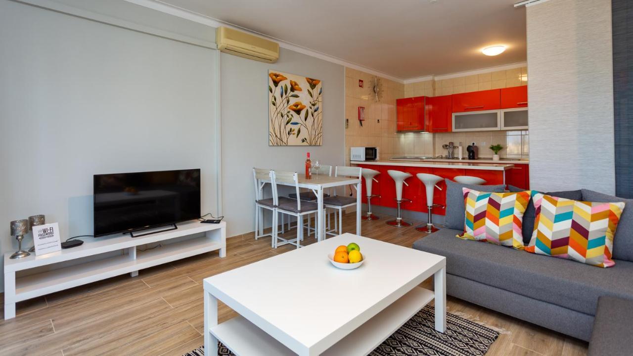 Comfort 1Bdr Apartment W/Pool By Lovelystay Portimao Bagian luar foto