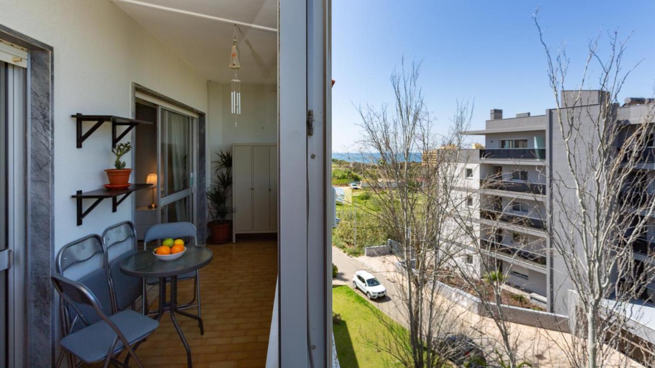 Comfort 1Bdr Apartment W/Pool By Lovelystay Portimao Bagian luar foto