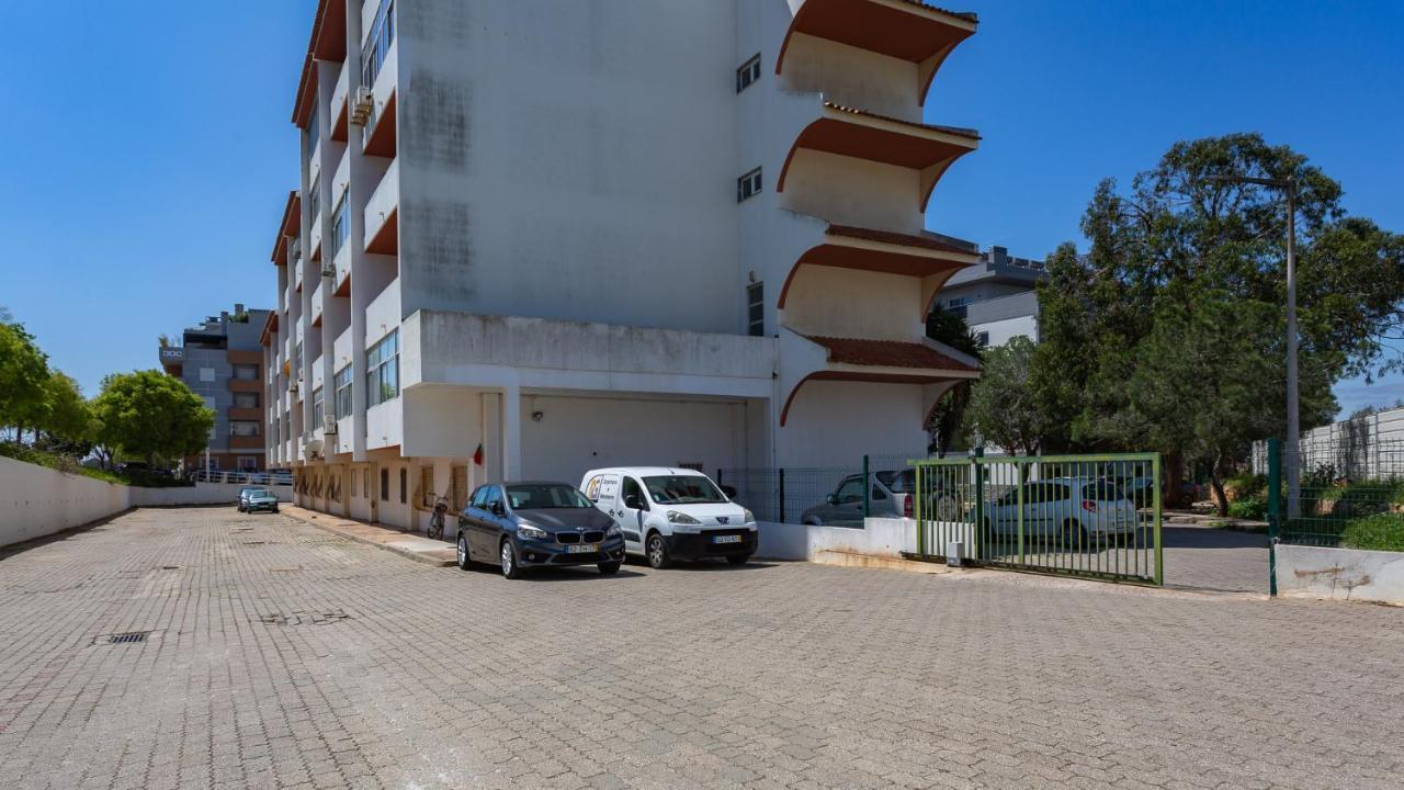 Comfort 1Bdr Apartment W/Pool By Lovelystay Portimao Bagian luar foto