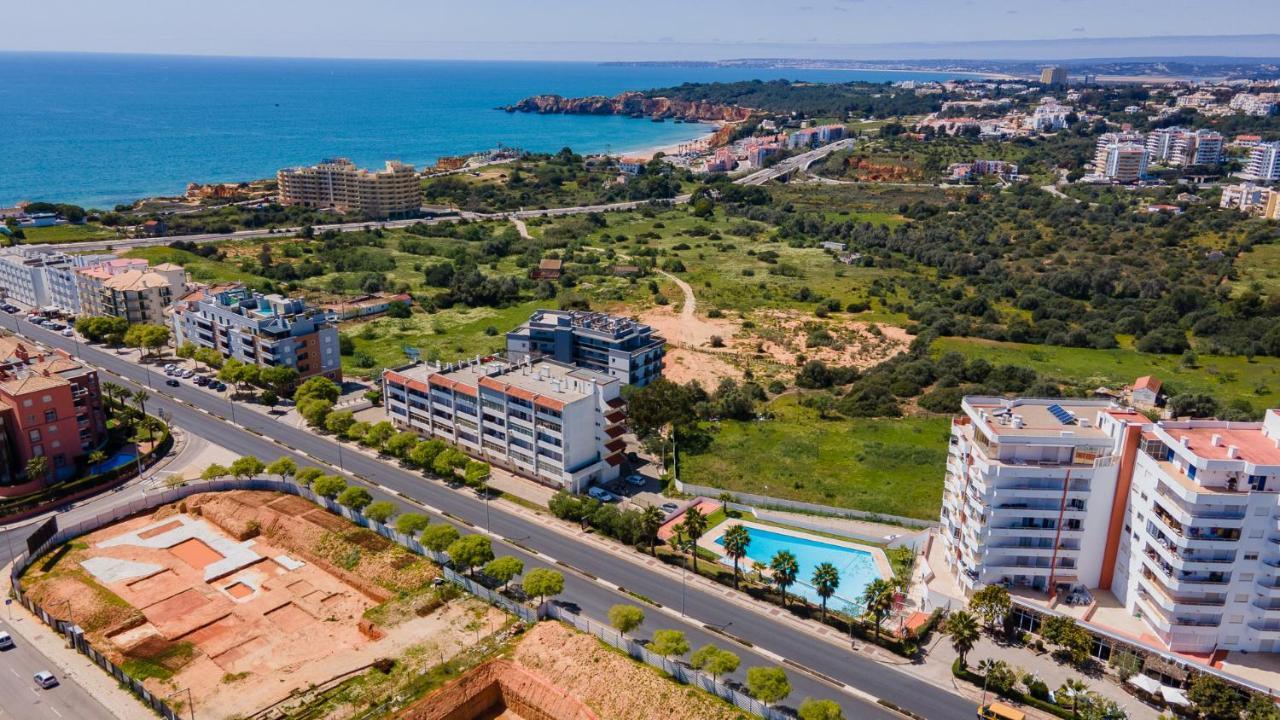 Comfort 1Bdr Apartment W/Pool By Lovelystay Portimao Bagian luar foto