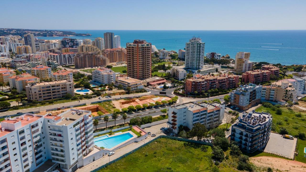 Comfort 1Bdr Apartment W/Pool By Lovelystay Portimao Bagian luar foto